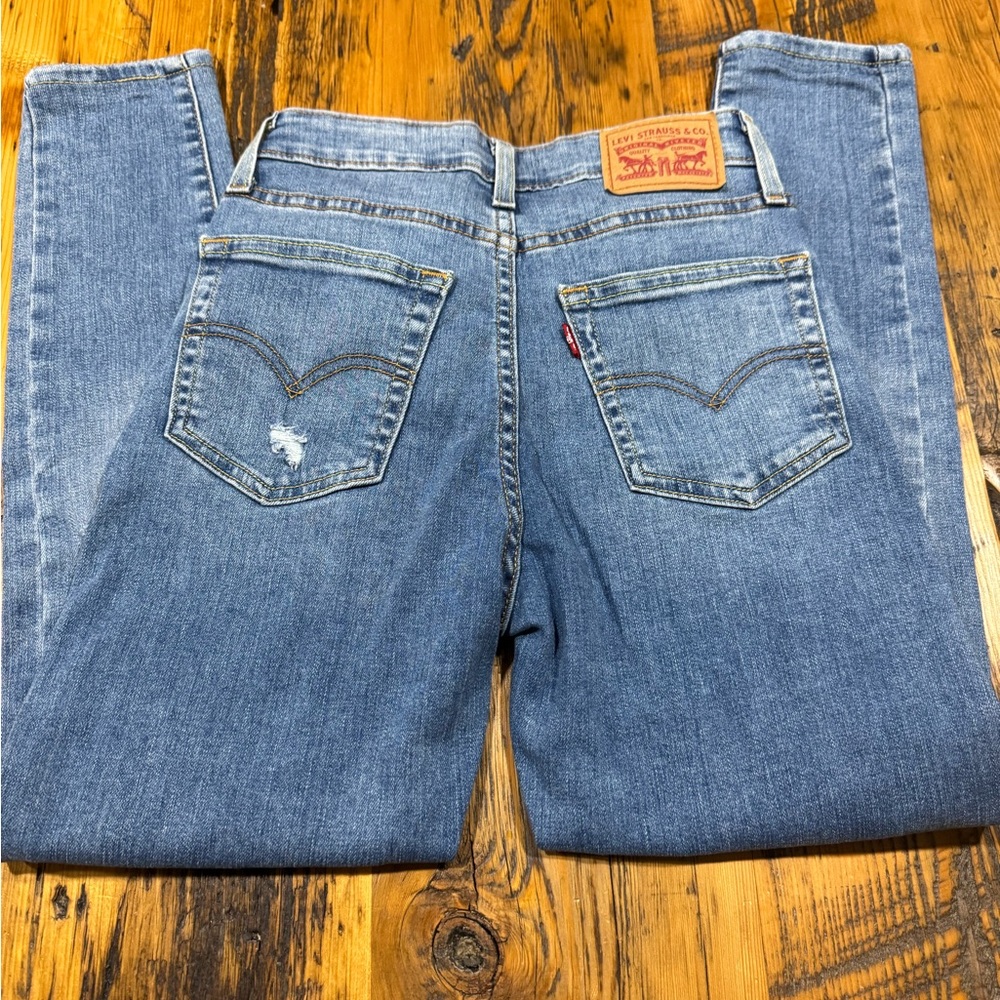 721 HIGH RISE SKINNY LEVIS WITH HOLES - Picture 9 of 13